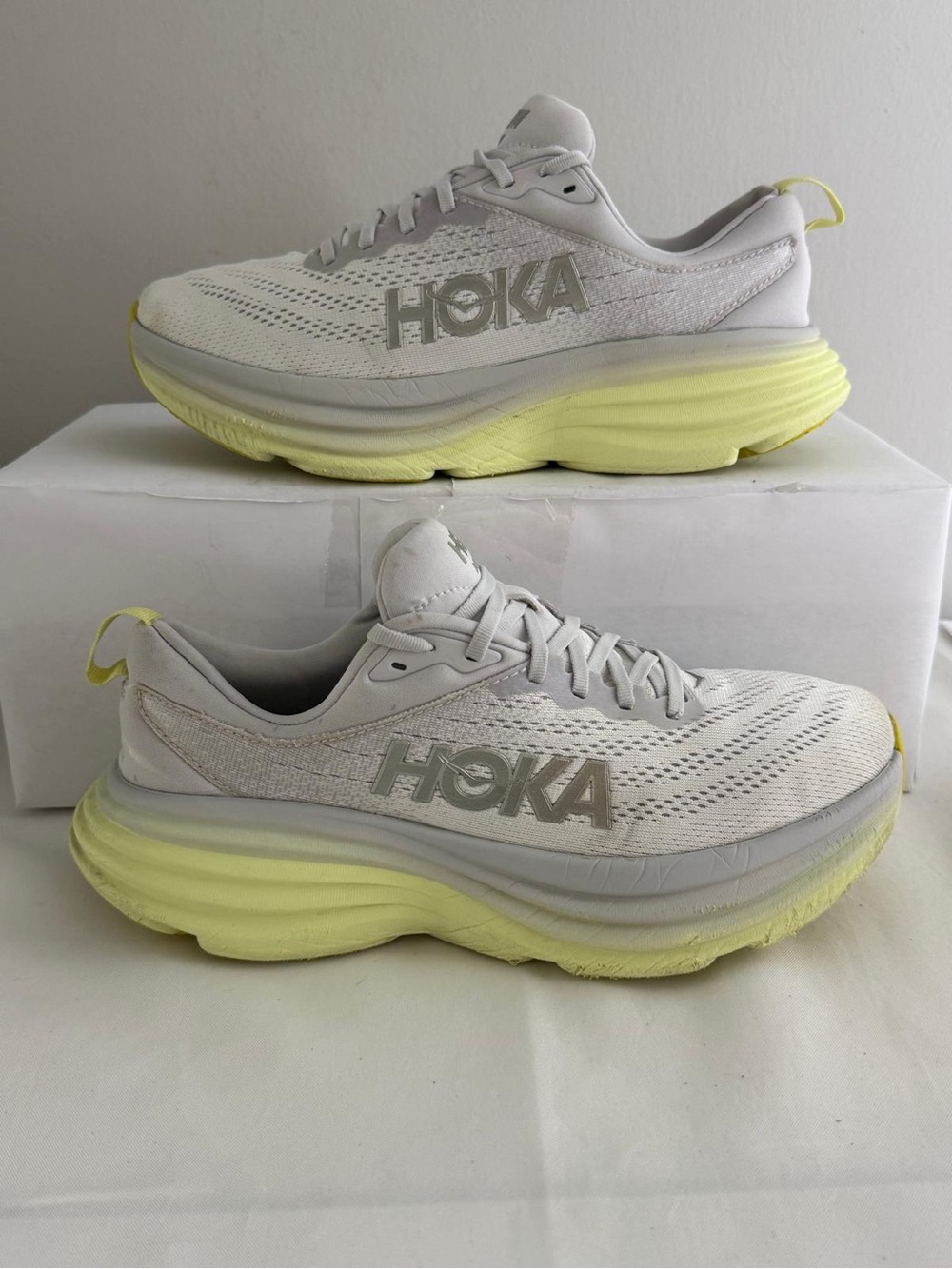 Hoka One One Bondi 8 Women’s Size 9.5B Nimbus Cloud Luminary Green